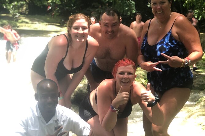 Appleton Estate Rum and Ys Falls Tour - Holland Bamboo: a ten-minute roadside pause