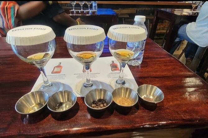 Appleton Estate Rum Tasting Experience - From sugar cane to cocktail