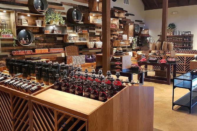 Appleton Estate Rum Tour and Tasting from Negril - Shopping for Jamaican bottles to take home