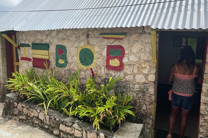 Bob Marley's Nine Mile Mausoleum Tour (Complimentary Rum Punch) - Leaving Montego Bay in a private vehicle