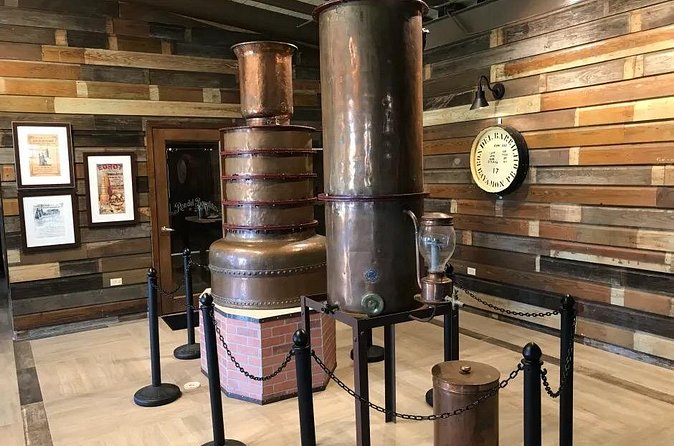 Boriken Flavor: Roast Pork Hwy, Rum Tasting, Loiza Fritters - Following the roast-pork trail