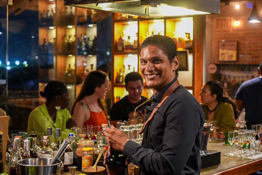 Cartagena: Boutique Rum and Chocolate Tasting at Lunático - Key things to know before booking