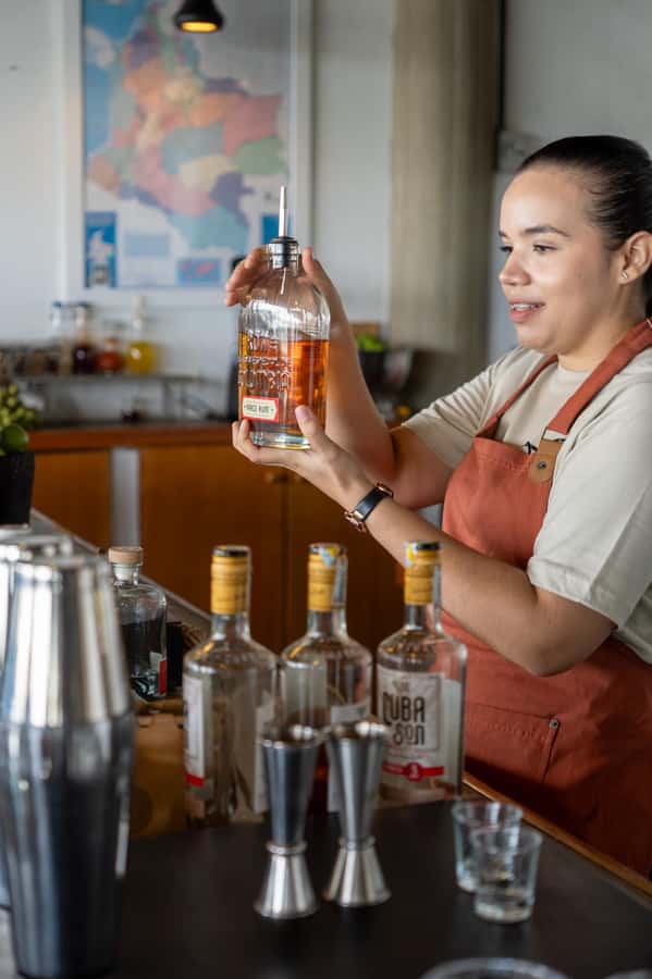 Cartagena: Express Rum and Chocolate Tasting Experience - Chocolate changes the rum in your glass