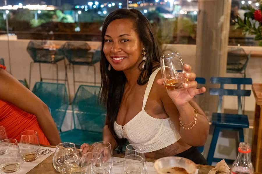 Cartagena: Express Rum and Chocolate Tasting Experience - What to bring and how to plan the hour