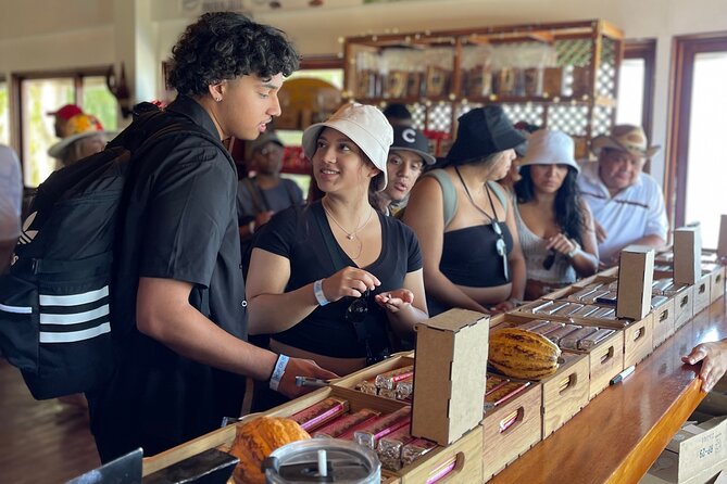 Customizable Roatán Private Tour: Rum, Chocolate & Island Culture - French Harbour: a glimpse of working Roatán