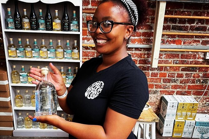 Distillery Tour, rum and gin tasting - The welcome cocktail sets the tone