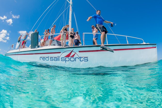 Grand Cayman Catamaran Tour to Stingray City and Rum Point - The 65-Foot Catamaran Ride