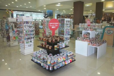 Guided Shopping Tour to Bella Mare Store (Cigars, Chocolate, Rum and Souvenirs)