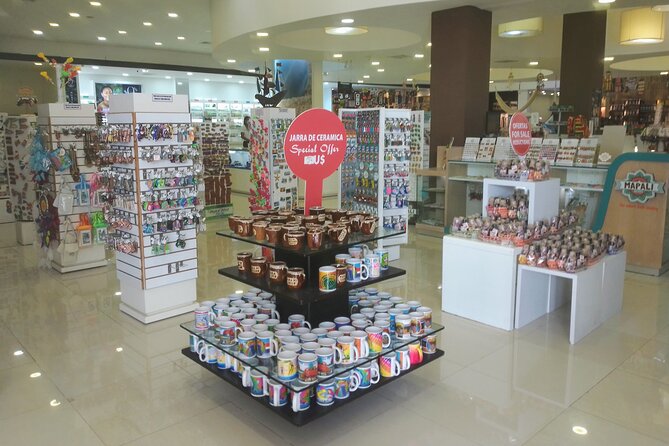 Guided Shopping Tour to Bella Mare Store (Cigars, Chocolate, Rum and Souvenirs) - The cigar museum is the main draw