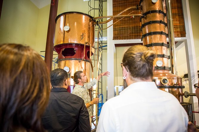 Guided tour of Sampan distillery // Agricultural Rum Medalist - Why the $29 price can make sense