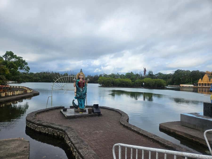 Mauritius: Sights of the South Private Tour with Rum Tasting - Trou aux Cerfs and Curepipe’s volcanic setting