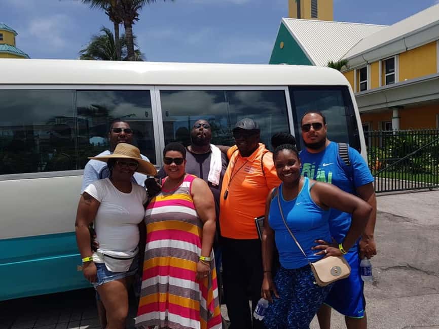 Nassau: Island Highlights Tour with Rum Tasting - Graycliff Chocolate Factory for a sweeter stop