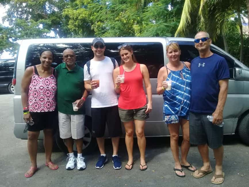 Nassau: Island Highlights Tour with Rum Tasting - Meeting your guide outside Nassau’s cruise port