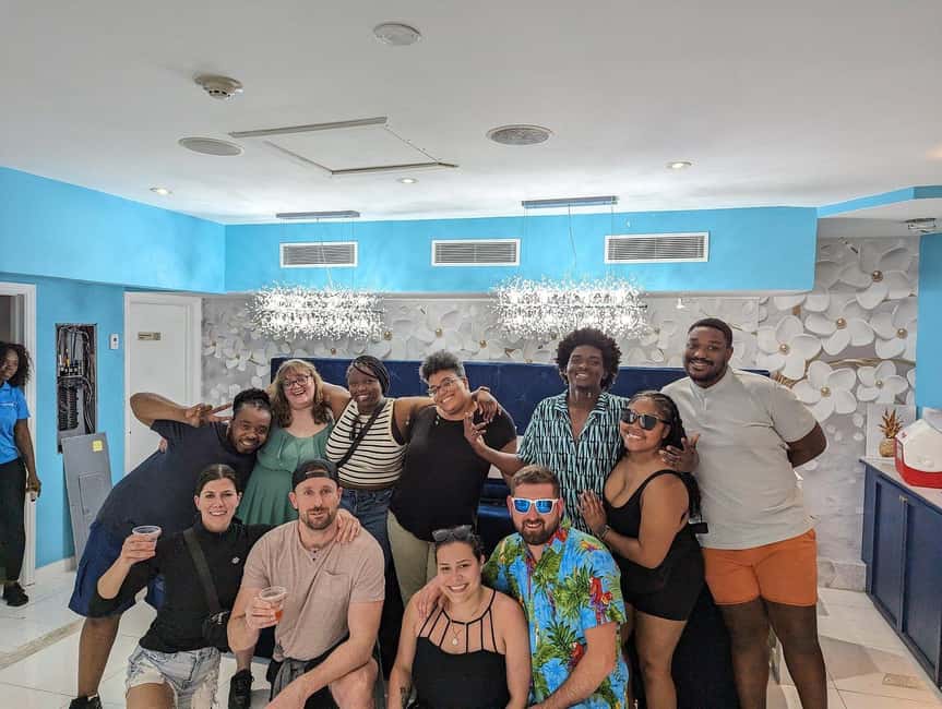 Nassau: Rum Cocktails and Fritter Making Experience - Meeting at the Queen Victoria Statue