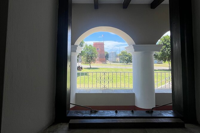 Old San Juan Private Tour with Barrilito Rum Experience - The Private Vehicle and Meeting Point
