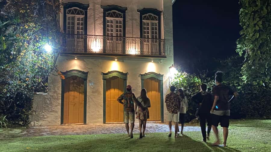 Paraty: Historic Centre Walking Tour & Cachaça Tasting - Reading Paraty’s colonial streets