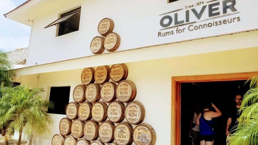 Punta Cana: Don Lucas Cigar Factory & Rum Tour with Pickup - What the Don Lucas Artisan Complex offers
