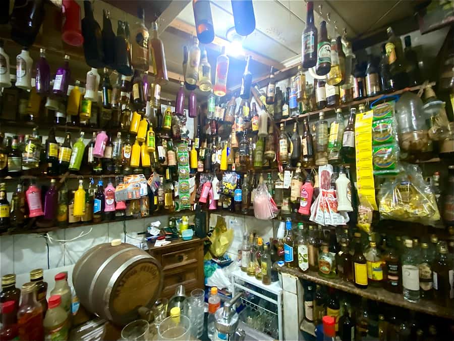 Rio: Pub Crawl in Lapa with Cachaça Tasting and Live Samba - A colorful pause at Escadaria Selarón