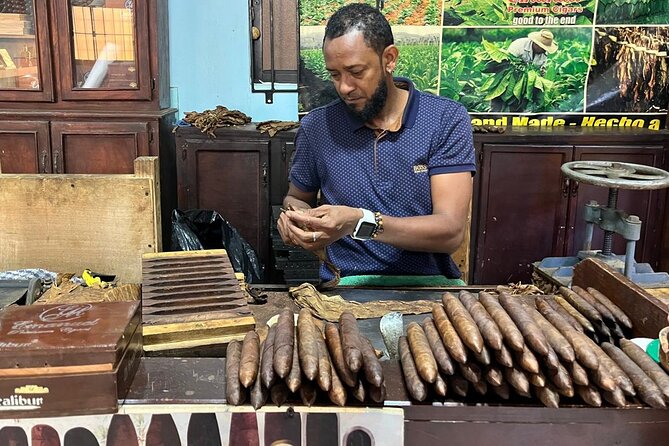 Sabor Dominicano: Rum, Chocolate and Culture Private Tour - Emanuel Cigars: Watching a Craft Take Shape