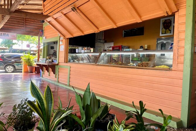 Sabor Dominicano: Rum, Chocolate and Culture Private Tour - Como En Familia: A Proper Dominican Lunch