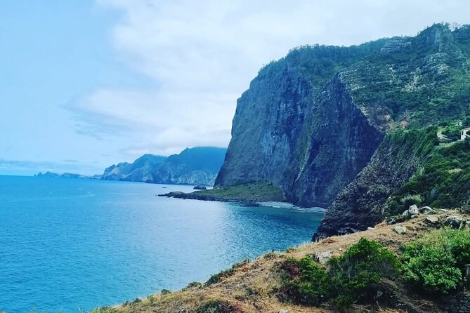 Scenic Hiking and Rum Tasting Experience - Key points at a glance