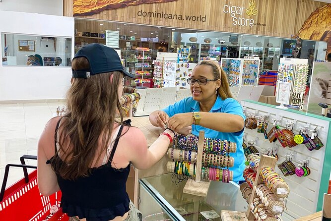 Shopping tour Punta Cana rum cigars coffee larimar chocolate souvenirs mamajuan - Rum and mamajuana tasting
