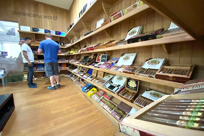 Shopping tour Punta Cana rum cigars coffee larimar chocolate souvenirs mamajuan - The extra departments that may save a trip
