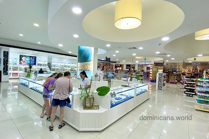 Shopping tour Punta Cana rum cigars coffee larimar chocolate souvenirs mamajuan - How the $10 price works for you