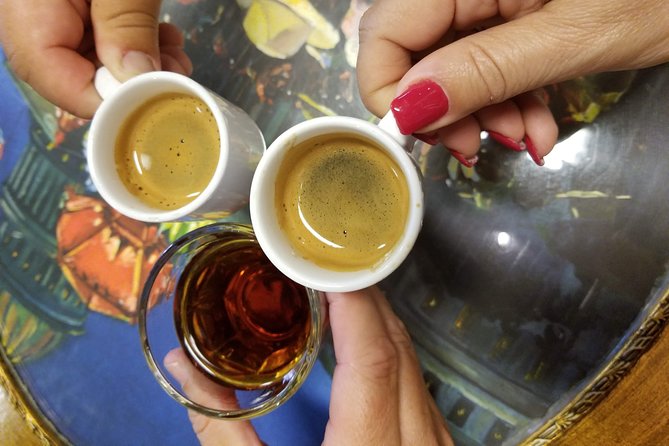 The Original Cigar and Rum Tasting Experience in Little Havana - The art and music add more than decoration