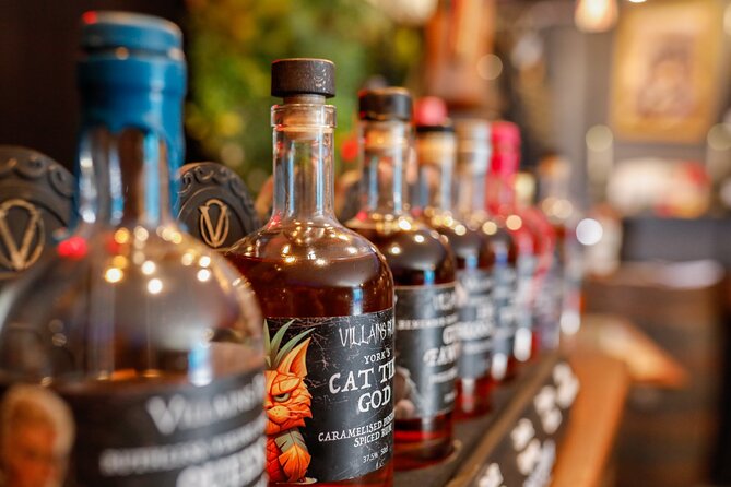 Villainous History and Rum Tasting Tour in York Indoor Experience - A small group with a theatrical guide